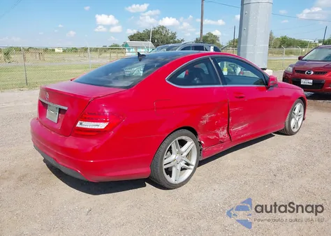 2013 Mercedes-Benz C 250 from USA, damaged, VIN WDDGJ4HB0DG035360